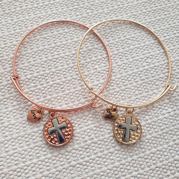 🌷Gold and silver bangle religious cross love charm - Picture 5 of 6